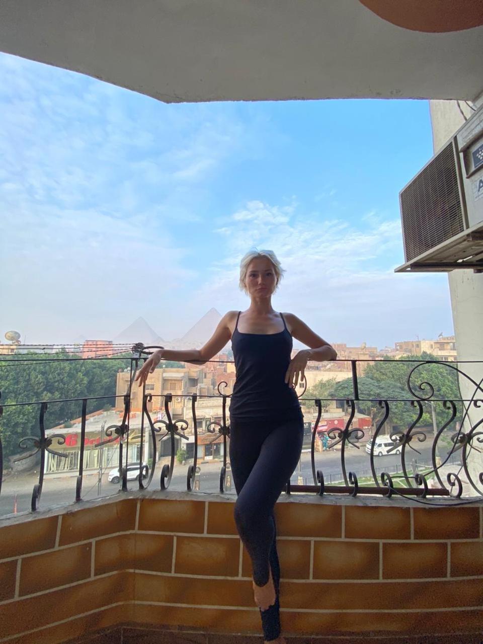 Apartment Pyramids Hills View