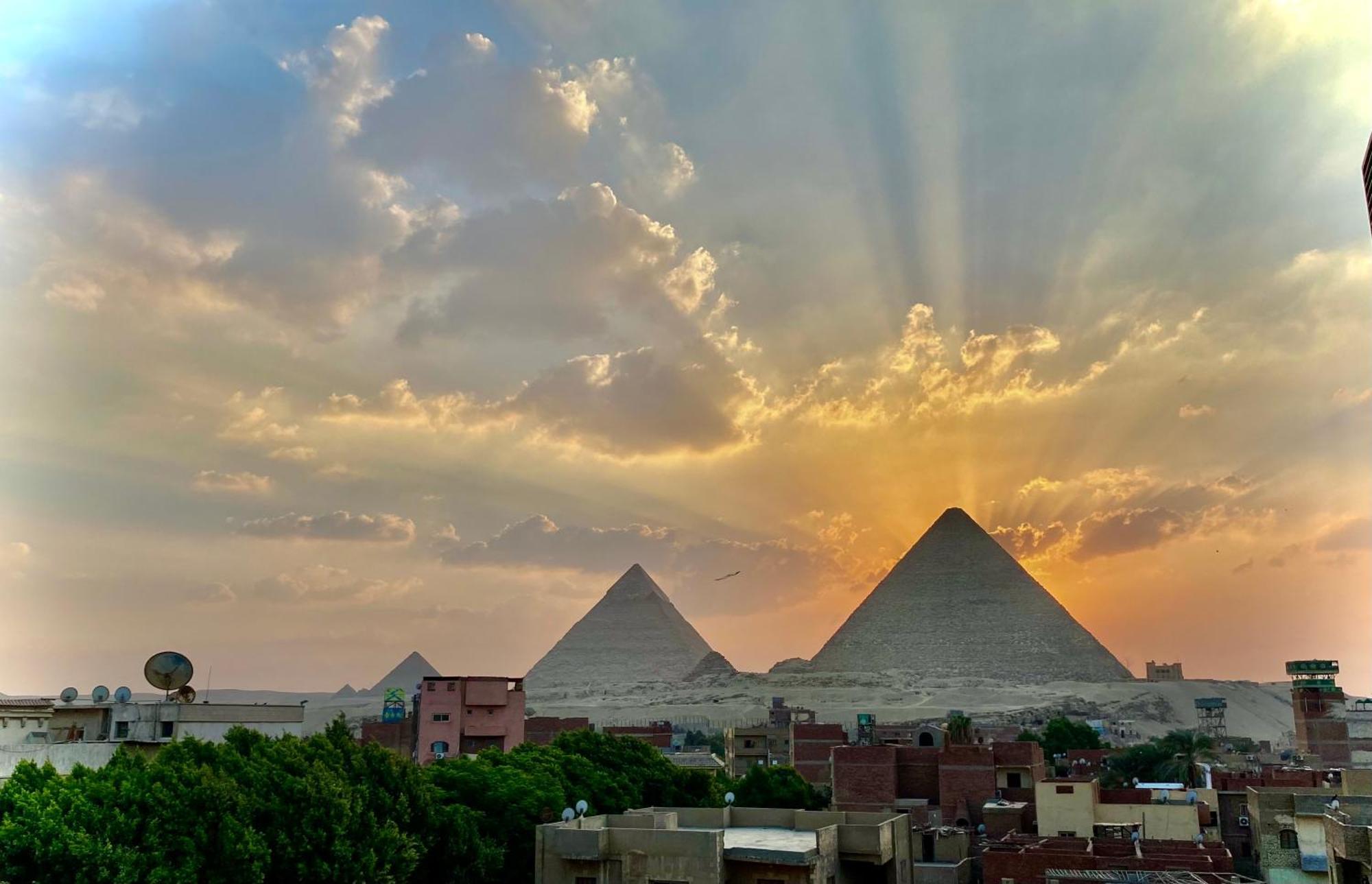 Apartment Pyramids Hills View *